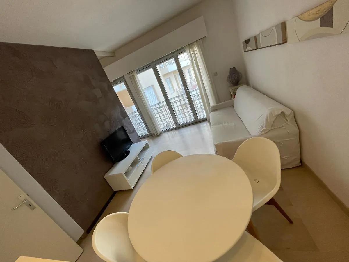 Appartements Villa Rimbaud By Connexion Cannes 0*,  France